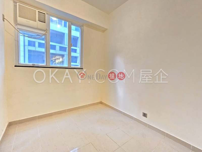 HK$ 26,900/ month, Bonanza Court Western District, Cozy 3 bedroom in Mid-levels West | Rental