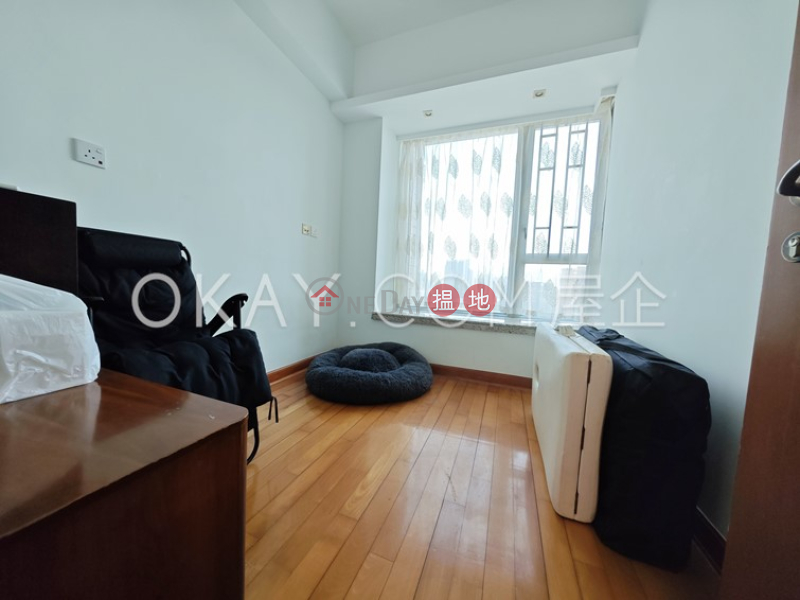 Lovely 3 bedroom with balcony & parking | Rental | Parc Palais Block 5 & 7 君頤峰 5 & 7座 Rental Listings