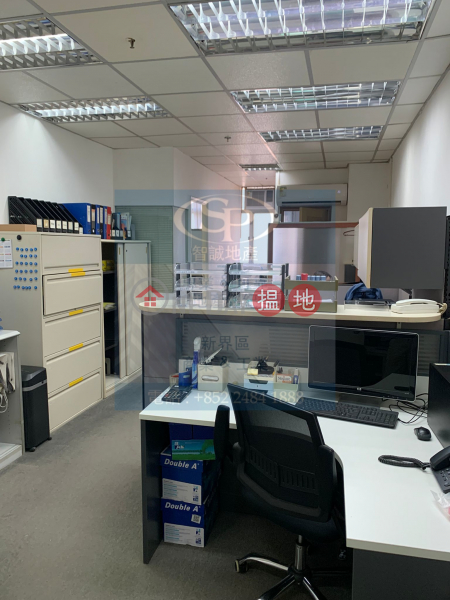 Kwai Chung Wo Fung: Large-Size Office For Rent With Independent Toilet | Well Fung Industrial Centre 和豐工業中心 Rental Listings