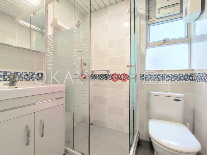 HK$ 45,000/ month | Block 5 Phoenix Court | Wan Chai District Lovely 3 bedroom with balcony & parking | Rental
