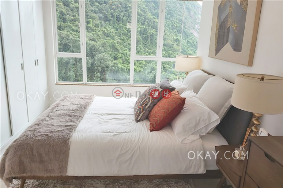 HK$ 67,000/ month Hillsborough Court, Central District Rare 3 bedroom with parking | Rental