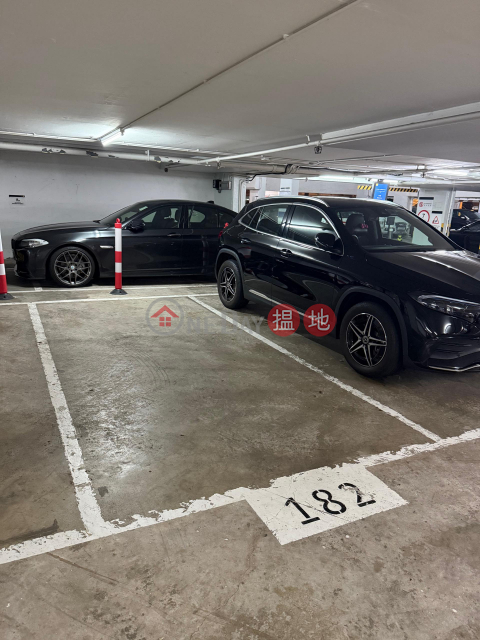 car park, Kam Din Terrace 太古城金殿台 | Eastern District (JENNYCHU-983059715)_0