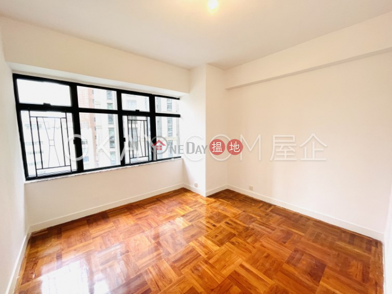 HK$ 63,000/ month Woodland Garden Central District, Luxurious 3 bed on high floor with sea views & balcony | Rental