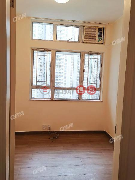 Property Search Hong Kong | OneDay | Residential Rental Listings, South Horizons Phase 4, Fung King Court Block 29 | 3 bedroom Mid Floor Flat for Rent