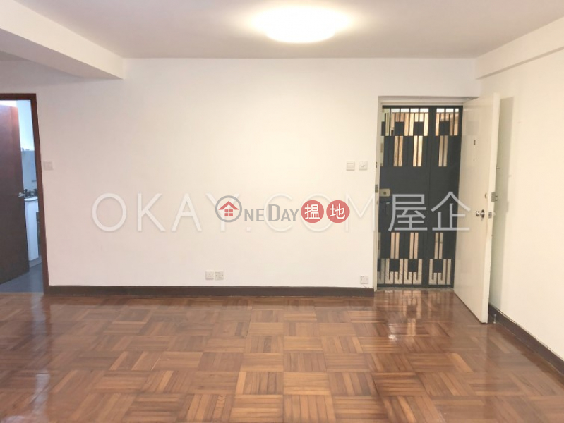Stylish 3 bedroom with balcony & parking | Rental 39 Kennedy Road | Wan Chai District | Hong Kong Rental, HK$ 37,000/ month