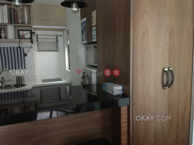 HK$ 9.3M 44-46 Sai Street Central District Generous 1 bedroom on high floor with rooftop | For Sale