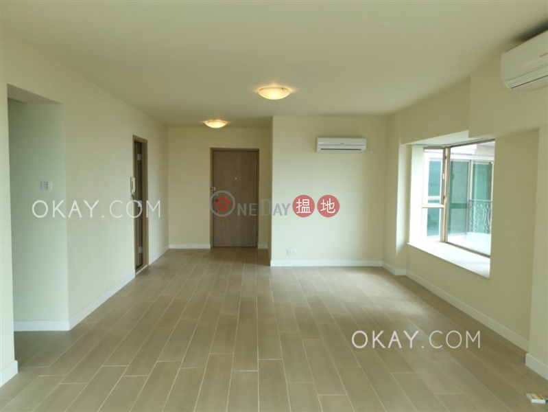 Stylish 3 bedroom with balcony & parking | Rental | Hong Kong Gold Coast Block 21 香港黃金海岸 21座 Rental Listings