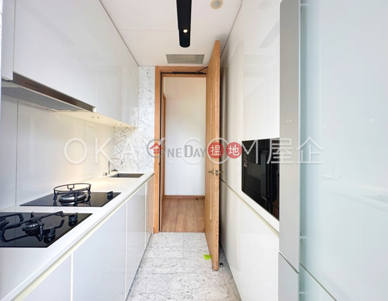 Tasteful 2 bedroom with balcony | For Sale | The Gloucester 尚匯 Sales Listings