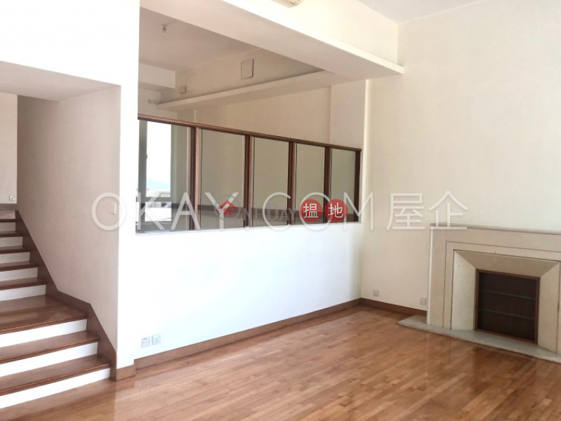 Unique house with rooftop & parking | Rental | Golden Cove Lookout Phase 1 金碧苑1期 Rental Listings
