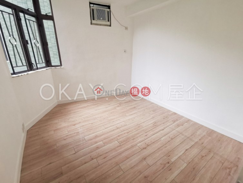 Tasteful 3 bedroom with balcony & parking | For Sale | Greenery Garden 怡林閣A-D座 Sales Listings