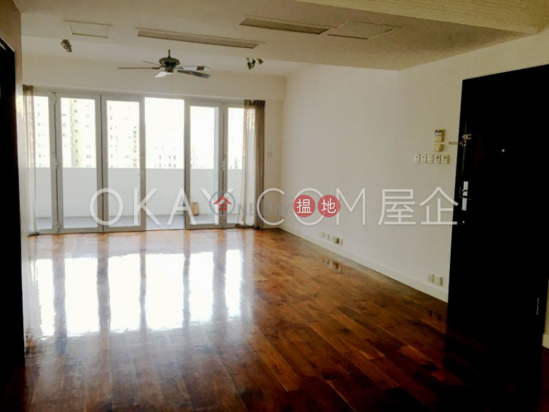 3房2廁,實用率高,連車位,露台萬俊花園出租單位|萬俊花園(Mannie Garden)出租樓盤 (OKAY-R41784)