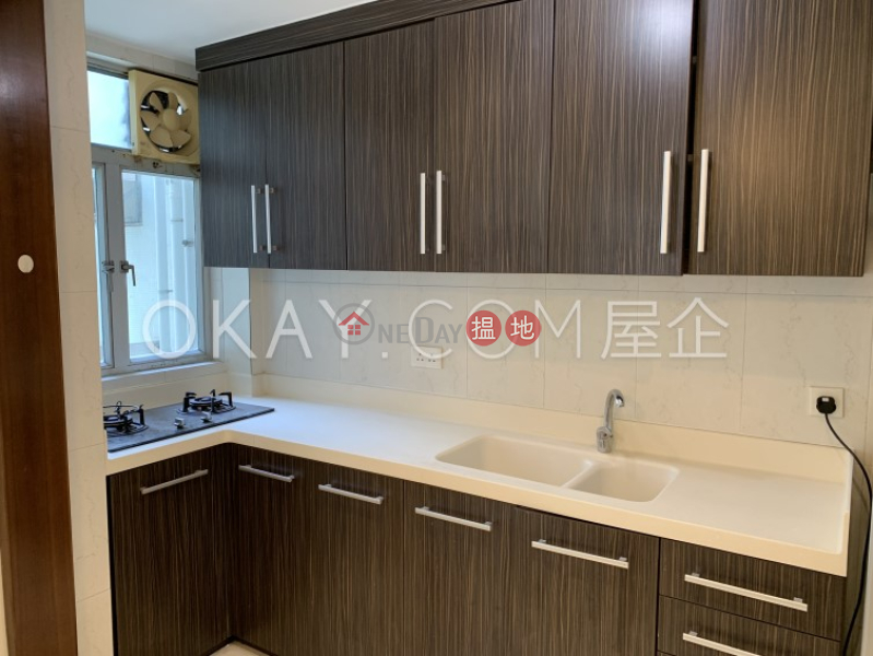 HK$ 760萬|鳳山閣 (15座)|東區|2房1廁,實用率高,海景鳳山閣 (15座)出售單位