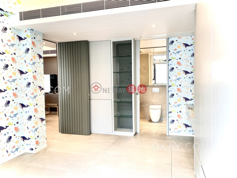 Popular 2 bedroom on high floor with rooftop & parking | For Sale | Wah Chi Mansion 華芝大廈 Sales Listings