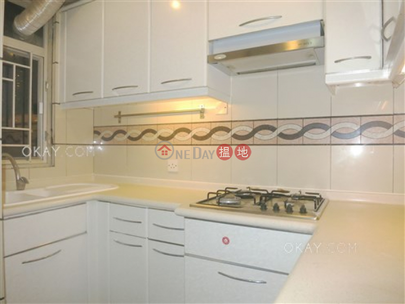 HK$ 43,000/ month Grand Deco Tower Wan Chai District, Popular 3 bedroom with balcony & parking | Rental