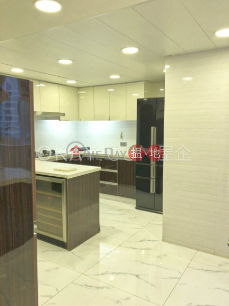 Efficient 3 bedroom with parking | For Sale | Wing On Court 永安台 Sales Listings