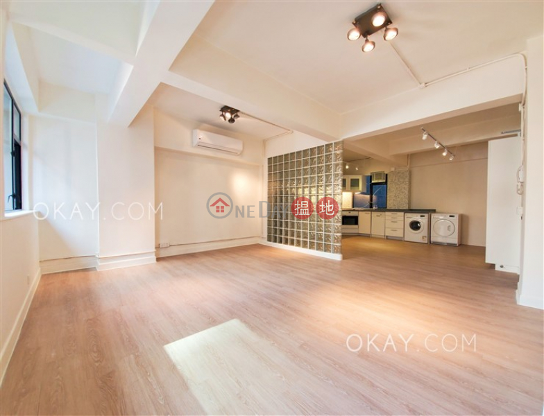 Luxurious 1 bedroom in Central | Rental, Win Hing House 雲慶樓 Rental Listings | Central District (OKAY-R39123)
