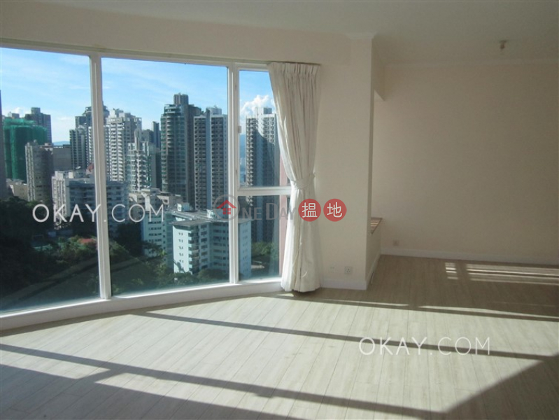 Unique 3 bedroom with parking | Rental, Hillsborough Court 曉峰閣 Rental Listings | Central District (OKAY-R25097)