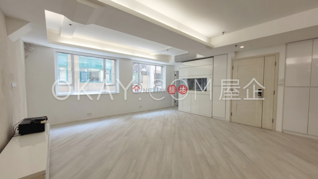 Lovely 3 bedroom in Western District | Rental | Hau Wo Court 厚威閣 Rental Listings