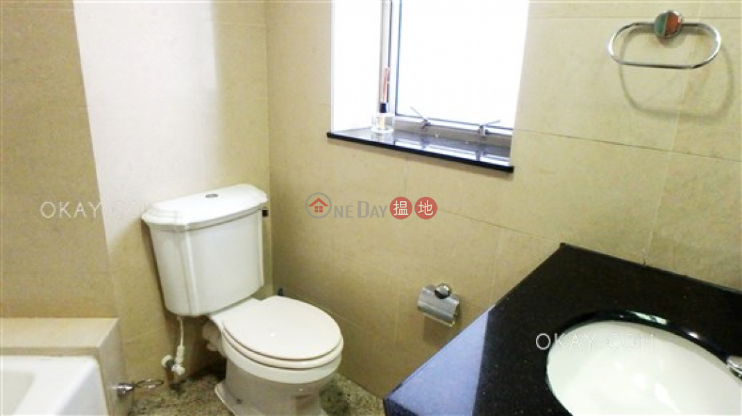 Charming 3 bedroom in Kowloon Station | For Sale | Sorrento Phase 2 Block 2 擎天半島2期2座 Sales Listings