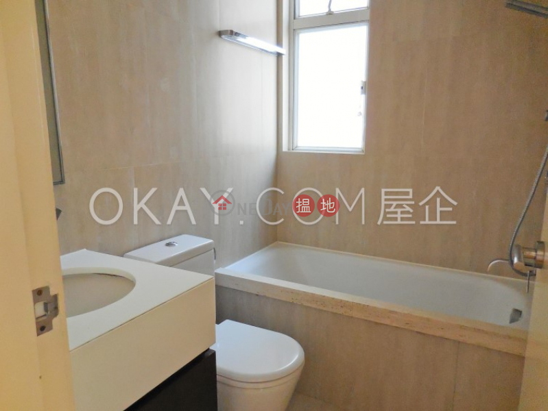 Beautiful 2 bedroom on high floor with parking | For Sale | Valverde 蔚皇居 Sales Listings