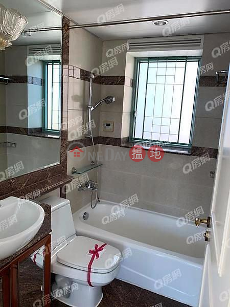 HK$ 35,000/ month The Victoria Towers | Yau Tsim Mong | The Victoria Towers | 3 bedroom Mid Floor Flat for Rent