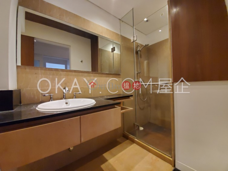 Nicely kept 3 bedroom with balcony & parking | For Sale | Pak Fai Mansion 百輝大廈 Sales Listings