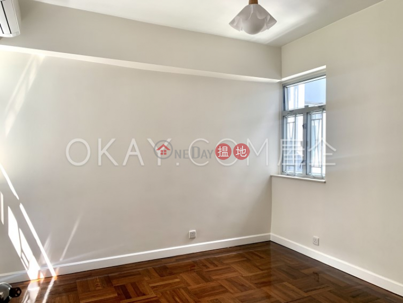 HK$ 80,000/ month, Alpine Court Western District Efficient 3 bed on high floor with rooftop & parking | Rental