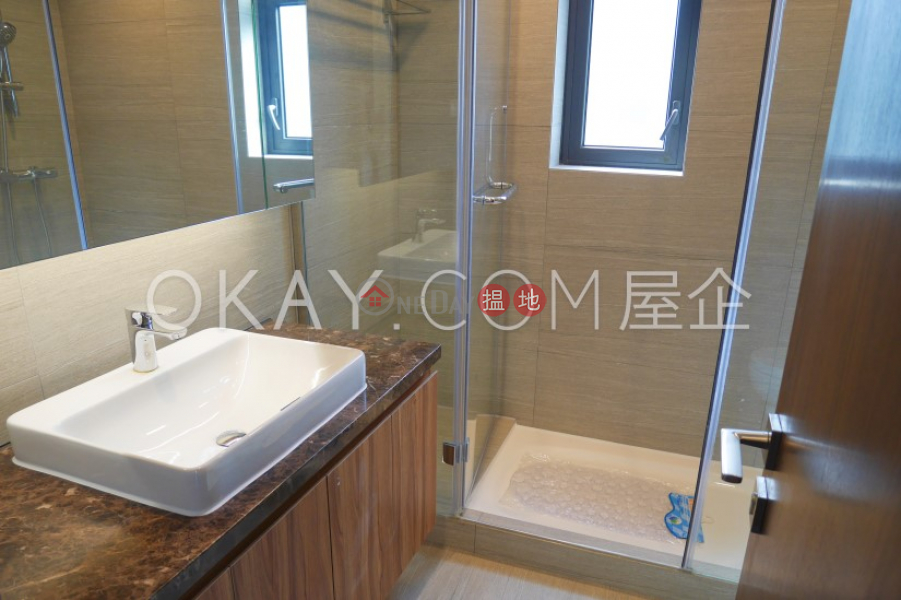 HK$ 115,000/ month | Magazine Gap Towers, Central District, Gorgeous 3 bedroom with harbour views & balcony | Rental