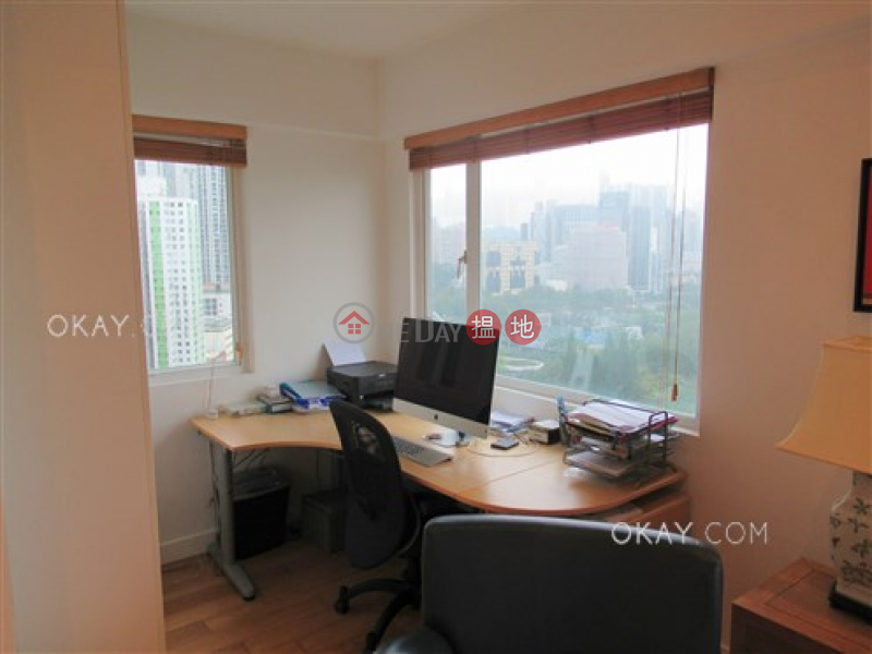 Luxurious 1 bedroom on high floor with sea views | For Sale | Belle House 佳景大廈 Sales Listings