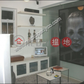 Flat with a podium for lease in Mid-Levels West | 13 Seymour Road 西摩道13號 _0