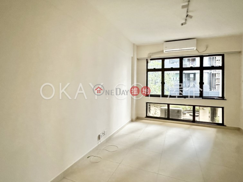 HK$ 13M | Tak Mansion | Western District | Luxurious 3 bedroom in Mid-levels West | For Sale