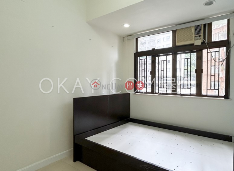 Tasteful 3 bedroom with parking | Rental, Honiton Building 漢寧大廈 Rental Listings | Western District (OKAY-R71348)