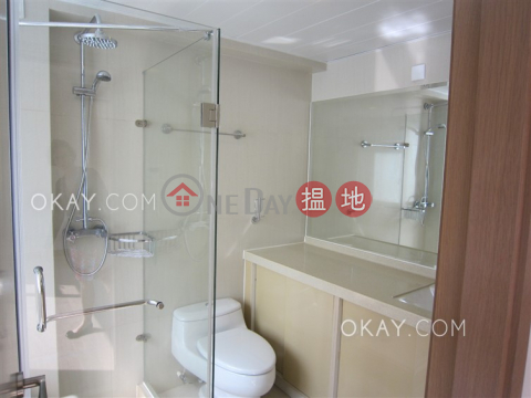 Efficient 4 bedroom with terrace & parking | Rental | 84 Repulse Bay Road 淺水灣道84號 _0