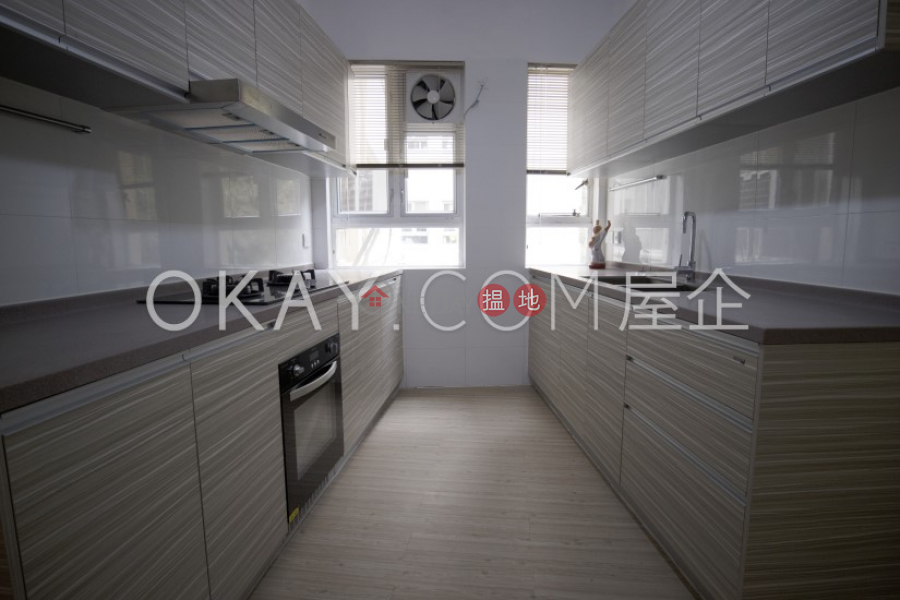 HK$ 69,000/ month, Panorama Western District | Lovely 2 bedroom with balcony & parking | Rental