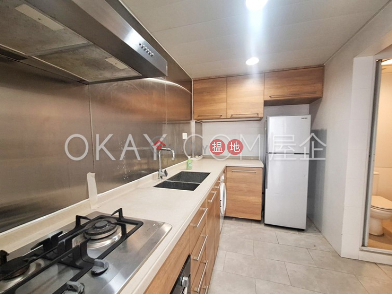 HK$ 42,000/ month Riviera Mansion, Wan Chai District, Nicely kept 3 bedroom with balcony | Rental