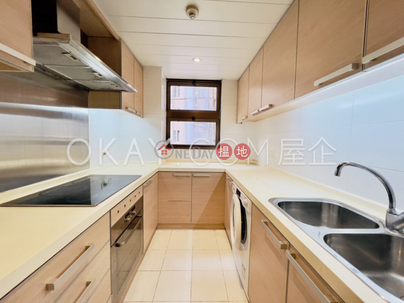 Elegant 2 bedroom with parking | Rental | 88 Tai Tam Reservoir Road | Southern District | Hong Kong Rental HK$ 40,000/ month