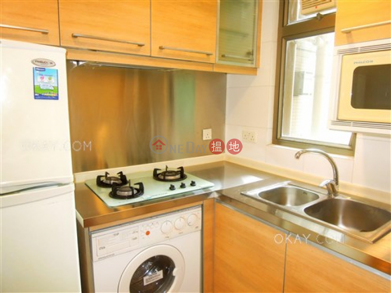 HK$ 25,000/ month | The Zenith Phase 1, Block 3 Wan Chai District | Practical 2 bedroom on high floor with balcony | Rental