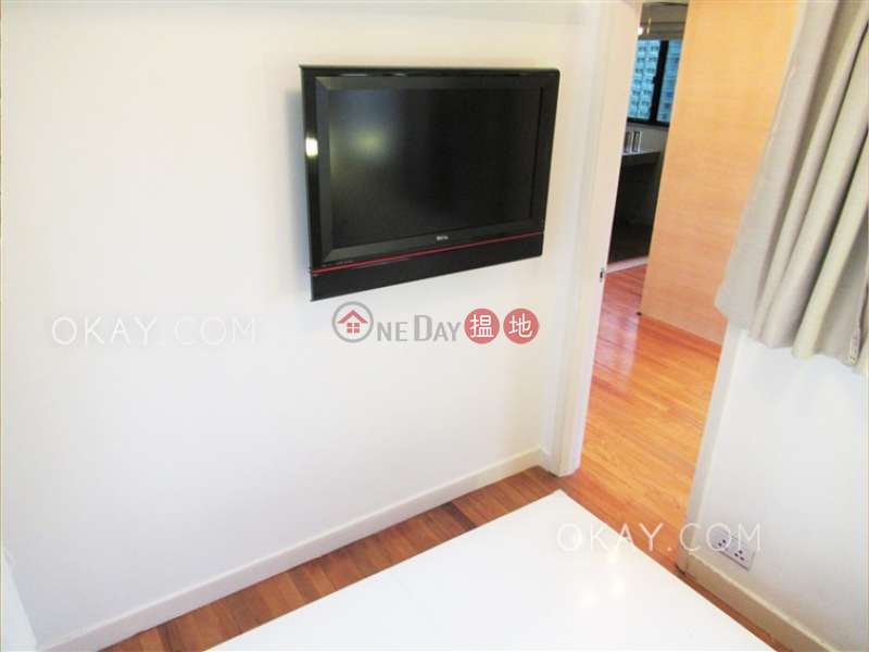 HK$ 23,000/ month Bellevue Place | Central District Intimate 2 bedroom on high floor | Rental