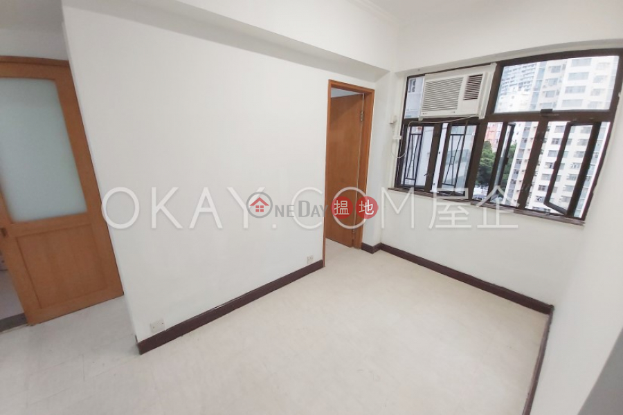 Property Search Hong Kong | OneDay | Residential | Sales Listings Generous 2 bedroom in Sheung Wan | For Sale