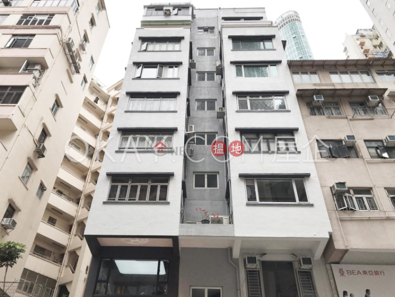 HK$ 25,800/ month 1-3 Sing Woo Road | Wan Chai District | Tasteful 1 bedroom on high floor with balcony | Rental