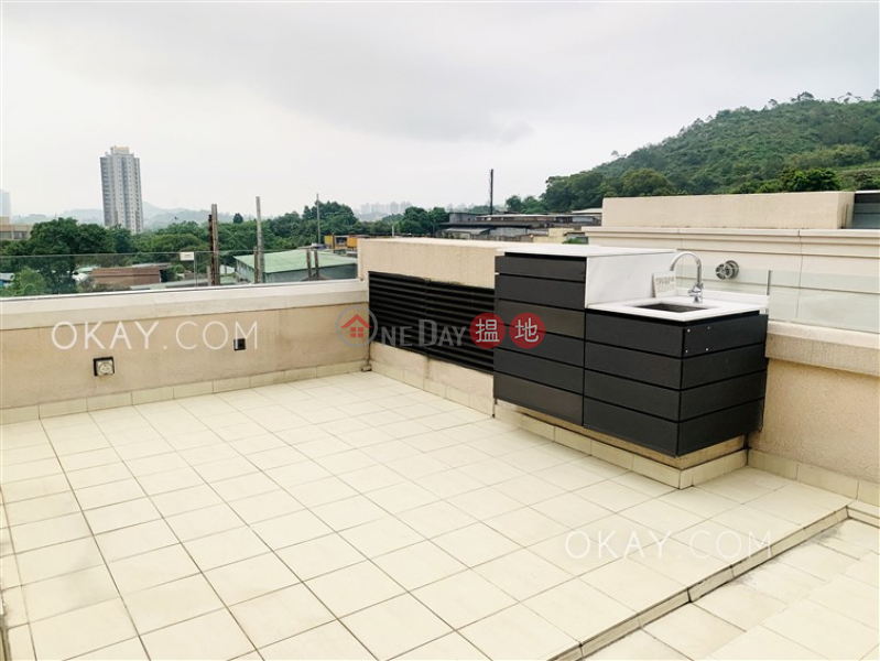Stylish house with rooftop, terrace & balcony | For Sale | Manor Parc 珀爵 Sales Listings