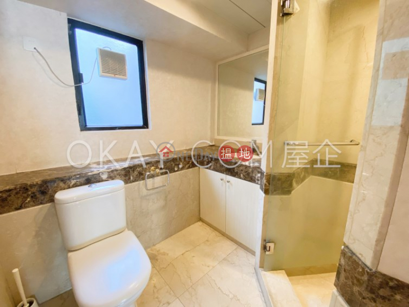 Elegant 2 bedroom with balcony | Rental, The Royal Court 帝景閣 Rental Listings | Central District (OKAY-R18661)