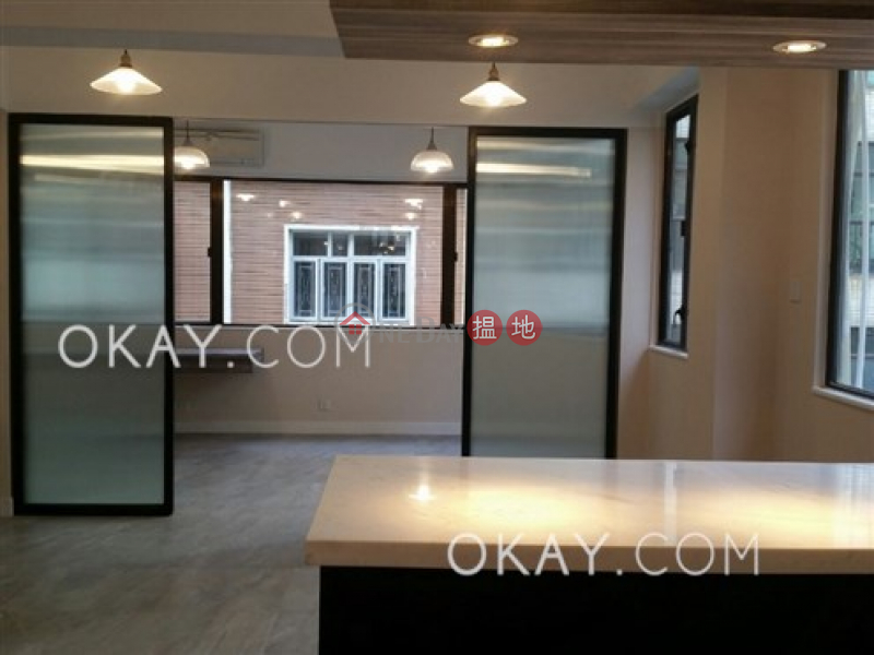 Property Search Hong Kong | OneDay | Residential, Rental Listings Generous 1 bedroom in Sheung Wan | Rental