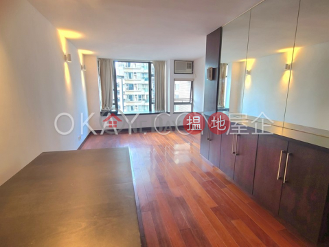 Unique 2 bedroom in Sheung Wan | Rental, Hollywood Terrace 荷李活華庭 | Central District (OKAY-R101733)_0