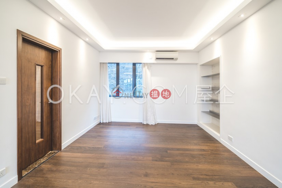 Beautiful 3 bedroom with balcony | Rental | 15 Magazine Gap Road | Central District | Hong Kong, Rental | HK$ 102,000/ month