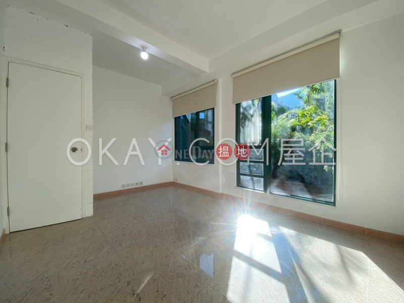 HK$ 35,000/ month Stanford Villa Block 5 Southern District | Rare 1 bedroom with terrace & parking | Rental