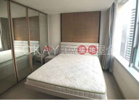 Charming 1 bedroom on high floor | Rental | Convention Plaza Apartments 會展中心會景閣 _0