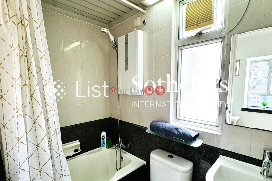 HK$ 18,800/ month, Windsor Court Western District, Property for Rent at Windsor Court with 1 Bedroom