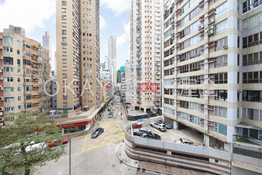 Efficient 1 bedroom with balcony | Rental | Village Tower 山村大廈 Rental Listings