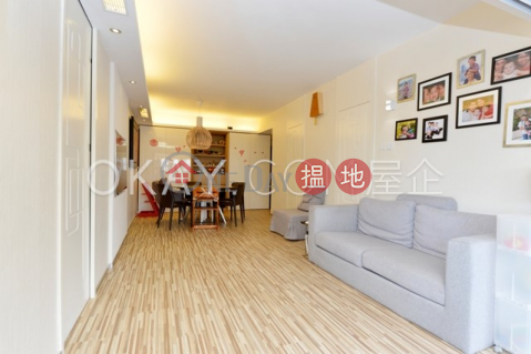 Nicely kept 3 bedroom with terrace | Rental | Panorama Gardens 景雅花園 _0